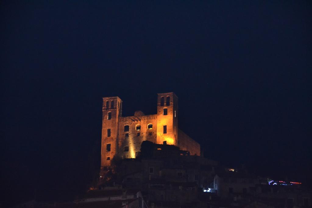 Al Ponte Vecchio Appartamento Dolceacqua Esterno foto